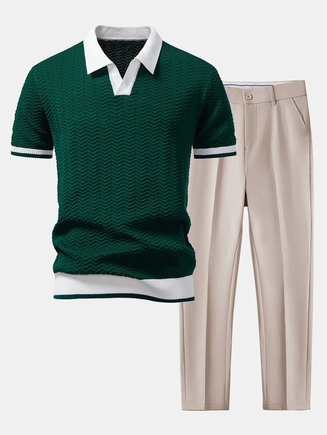 Stickad V-ringad polo med kontrasterande textur — kombinerad med slim fit-byxa